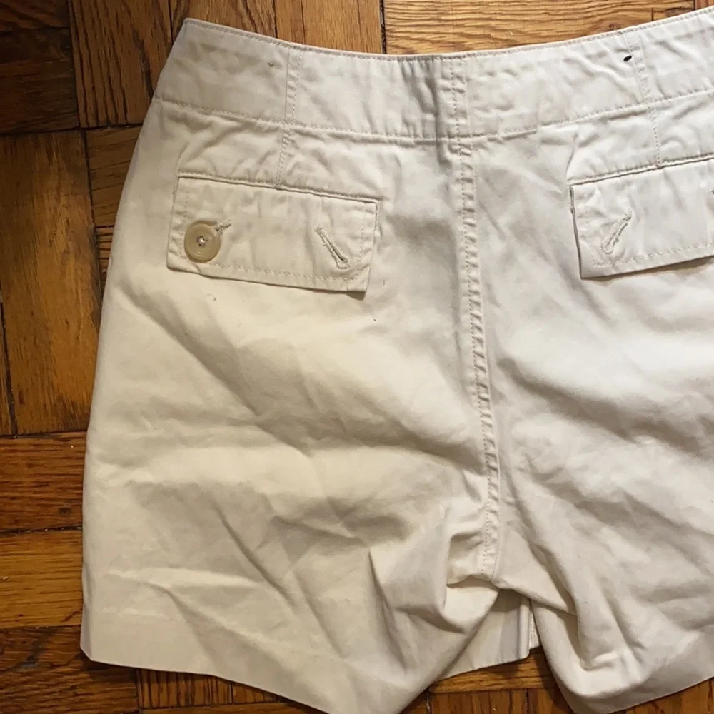 Banana republic cream shorts size: 4